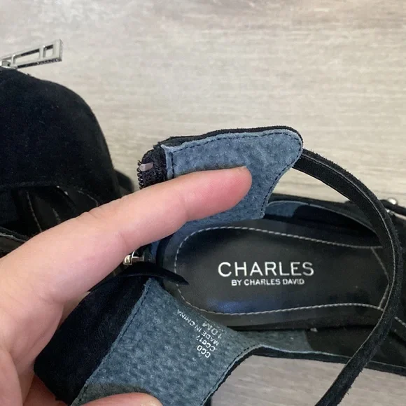 New Suede heels with silver detail, zipper at the back makes them easy to wear. - Picture 4 of 8